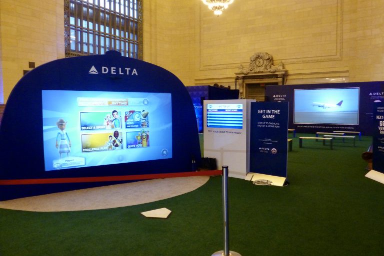 Screen and stands Delta Skyclub Event